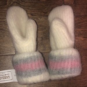 Icelandic Wool Mittens - MADE&PURCHASED IN ICELAND